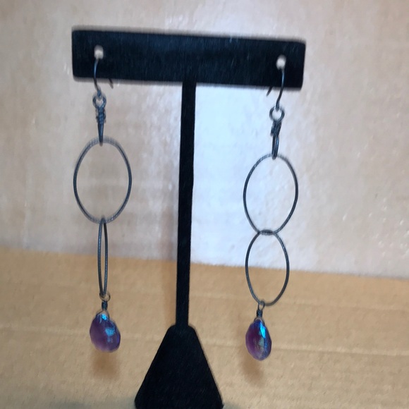 Handmade chain link earrings with purple labradorite stone - Picture 1 of 3